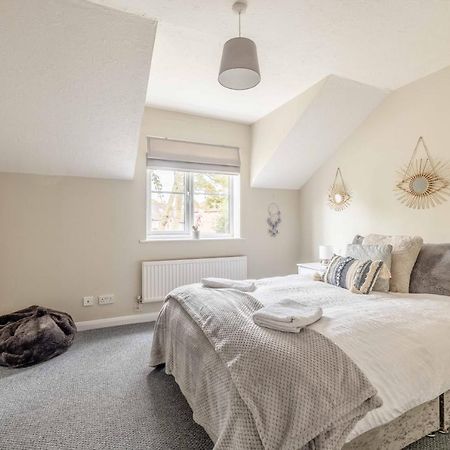 הוילה סלאו Windsor Burnham Ascot Haven Sleeps 4 מראה חיצוני תמונה
