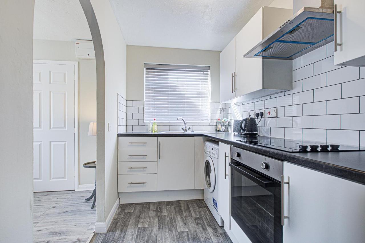 הוילה סלאו Windsor Burnham Ascot Haven Sleeps 4 מראה חיצוני תמונה