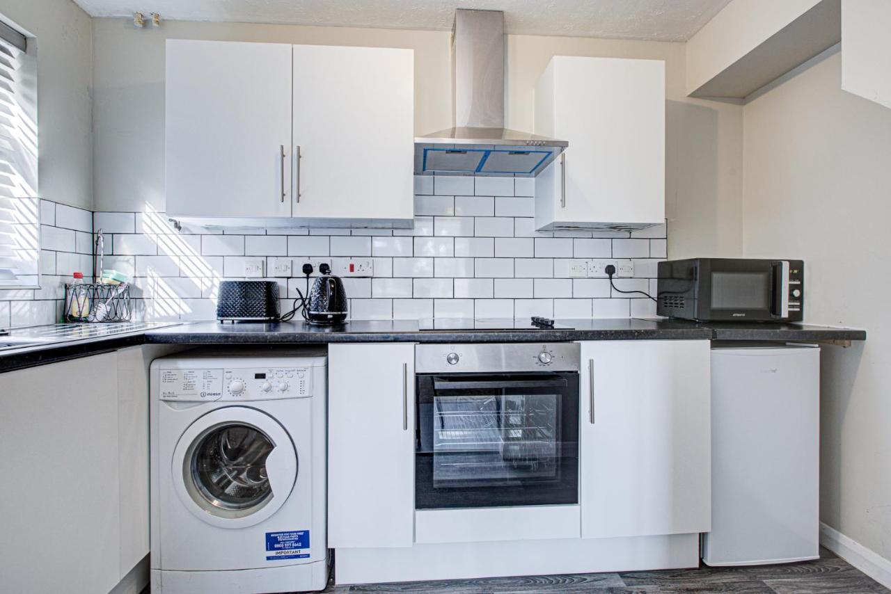 הוילה סלאו Windsor Burnham Ascot Haven Sleeps 4 מראה חיצוני תמונה