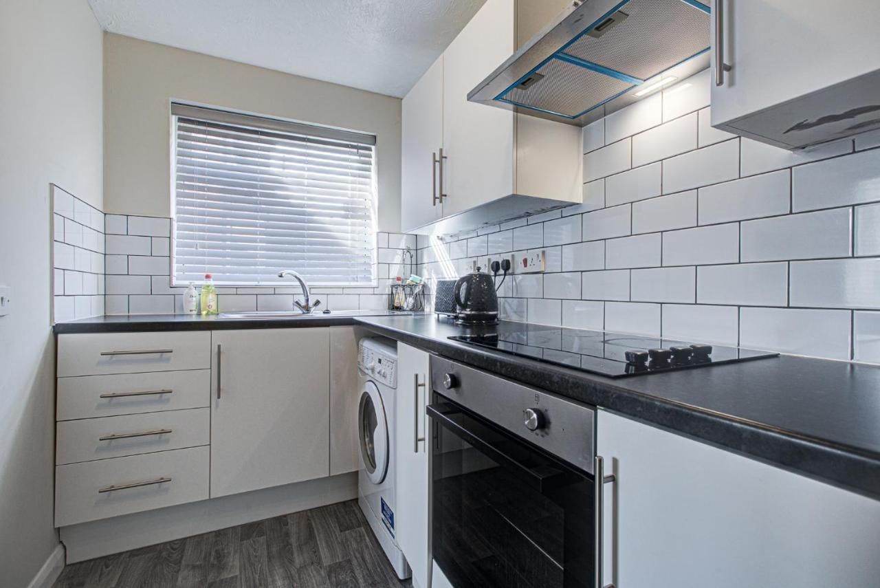 הוילה סלאו Windsor Burnham Ascot Haven Sleeps 4 מראה חיצוני תמונה